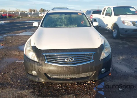2013 Infiniti G37 Journey z USA, uszkodzony, nr VIN JN1CV6AP4DM303961